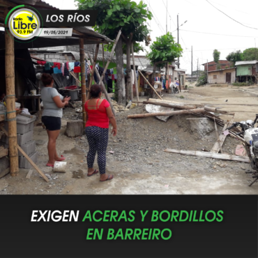 EXIGEN ACERAS Y BORDILLOS EN BARREIRO